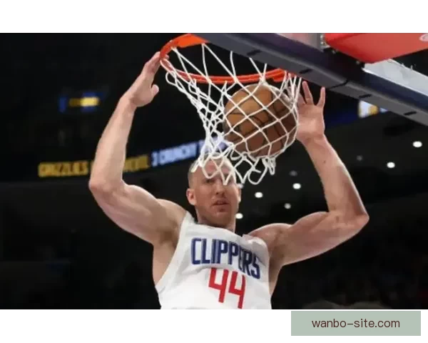 布朗直言防守挡拆失误频出篮板惨败导致不敌黄蜂全队需深刻反思调整